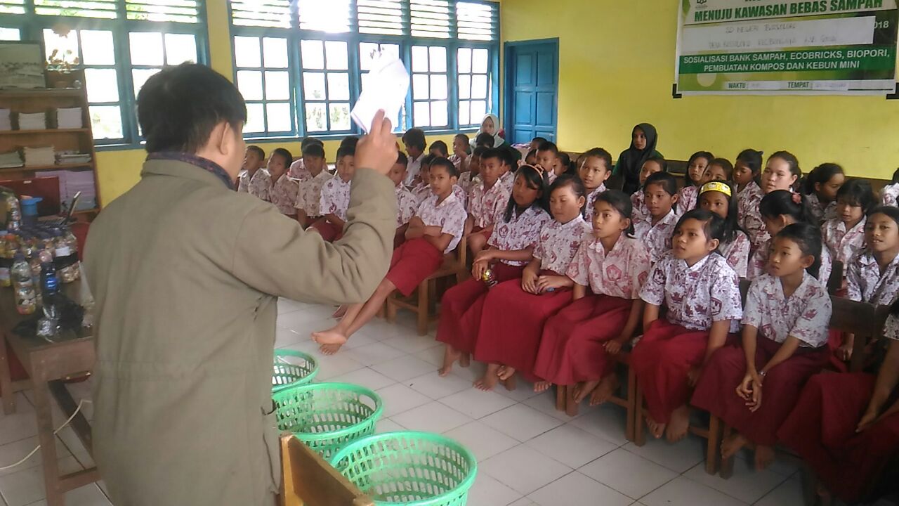 Gambar SEMINAR PEMANFAATAN SAMPAH, KKN DESA BISSOLORO UNDANG MPL